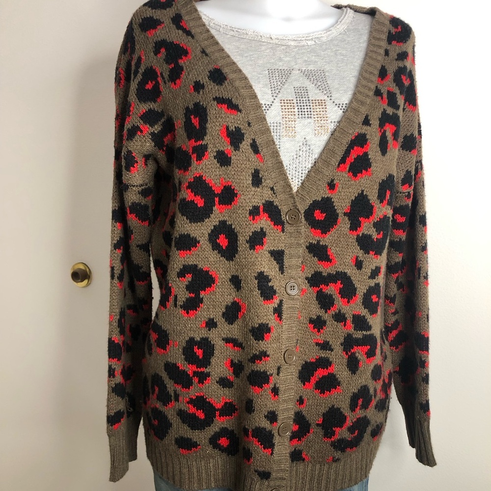 Olive & Oak Leopard Print Cardigan in Red and Brown